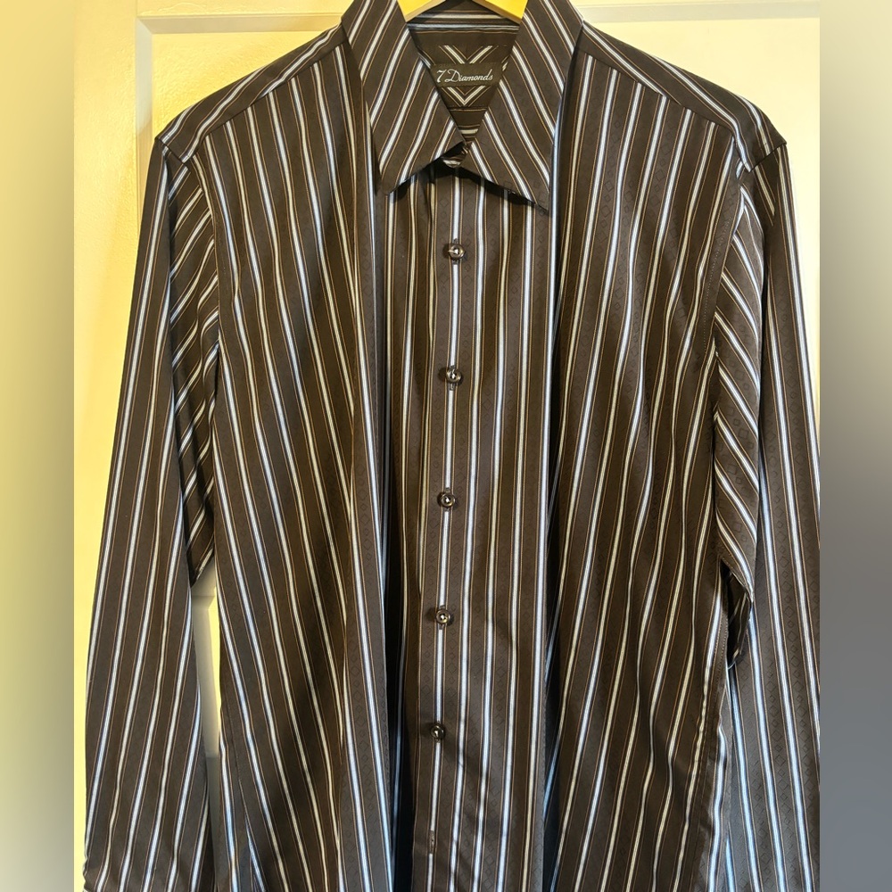 7 Diamonds men’s dress shirt